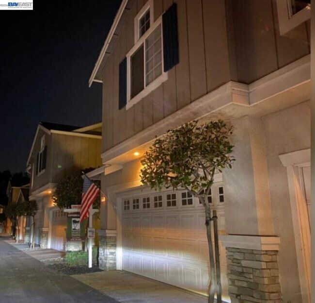 Building Photo - 10741 Dulsie Ln