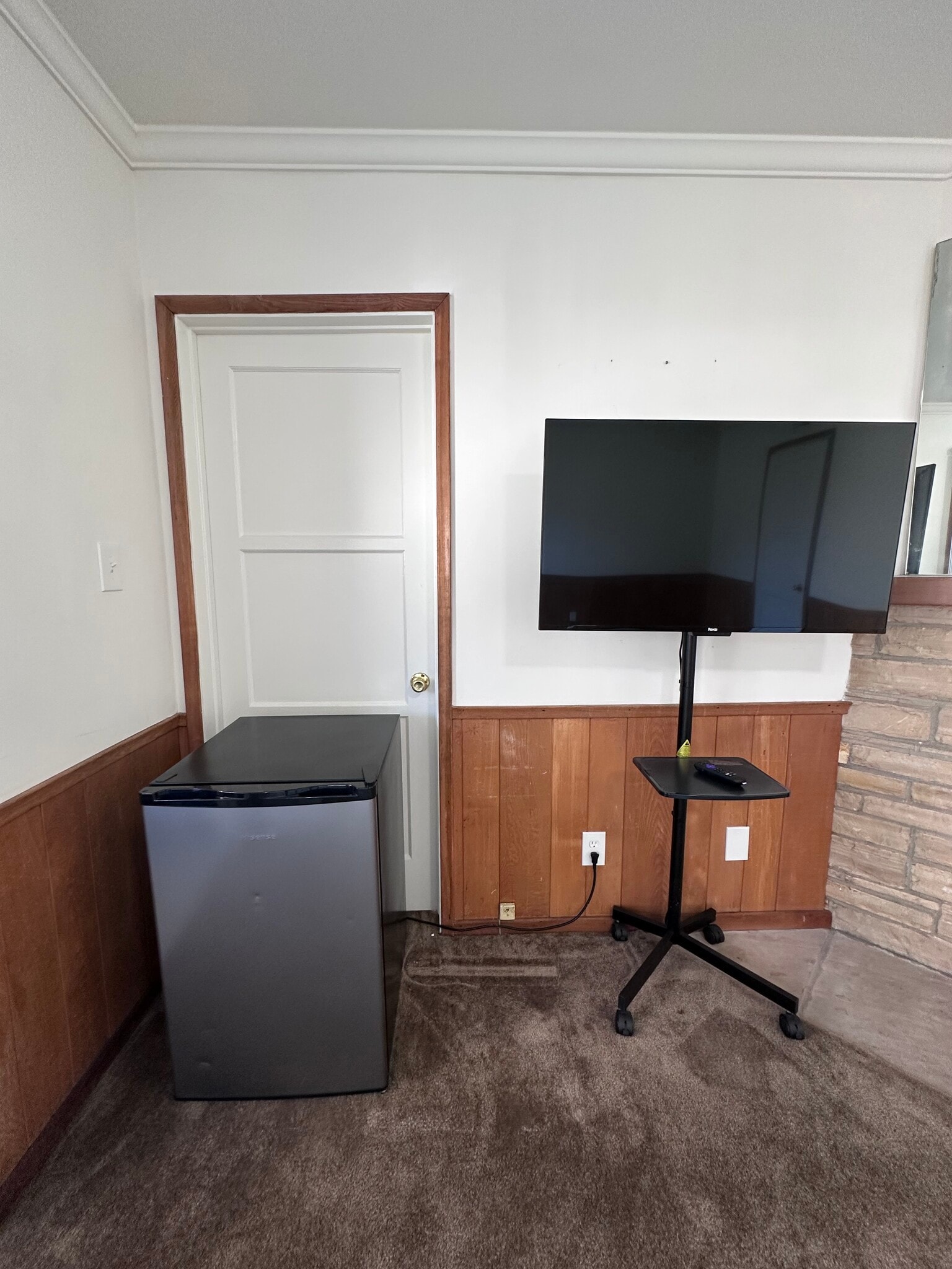 Building Photo - 1130 E Marshall Pl