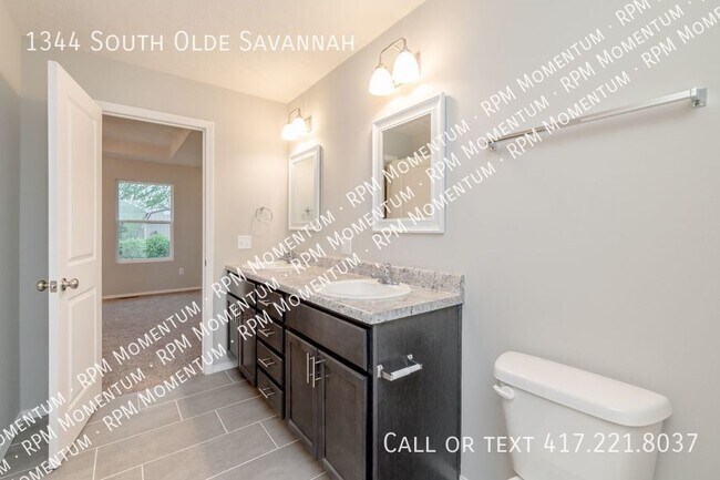 Building Photo - 1344 S Olde Savannah Ave