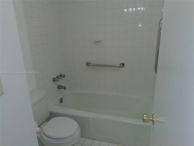 Building Photo - 8335 SW 72nd Ave