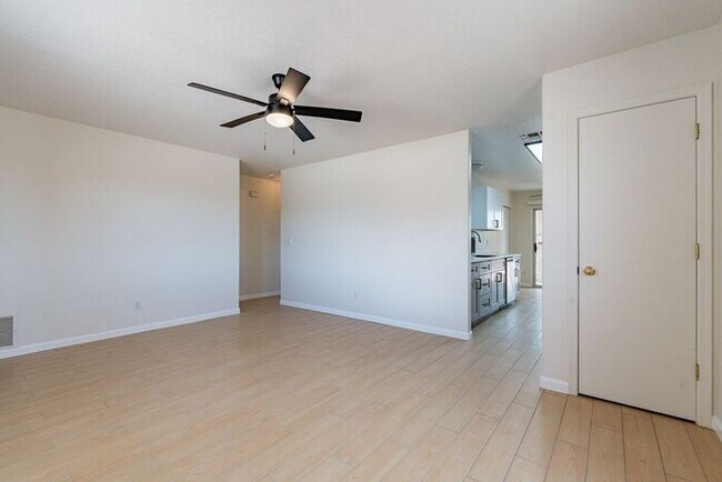 Building Photo - 9746 E Sascha St