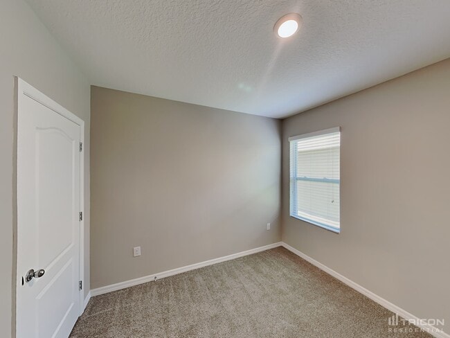 Building Photo - 518 Squires Grove Dr