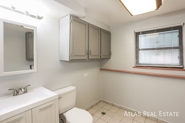 Building Photo - 15995 E Iliff Pl