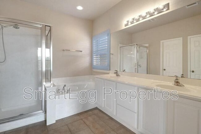 Building Photo - 1007 Linden Loop