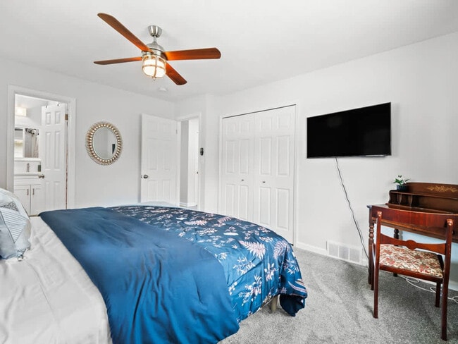 Building Photo - 8040 Strongsville Blvd