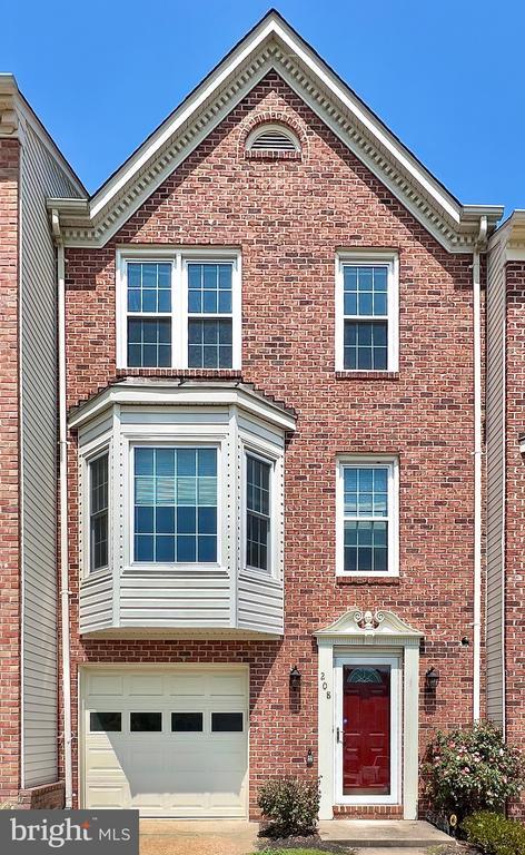 Building Photo - 208 Fair Oaks Ave