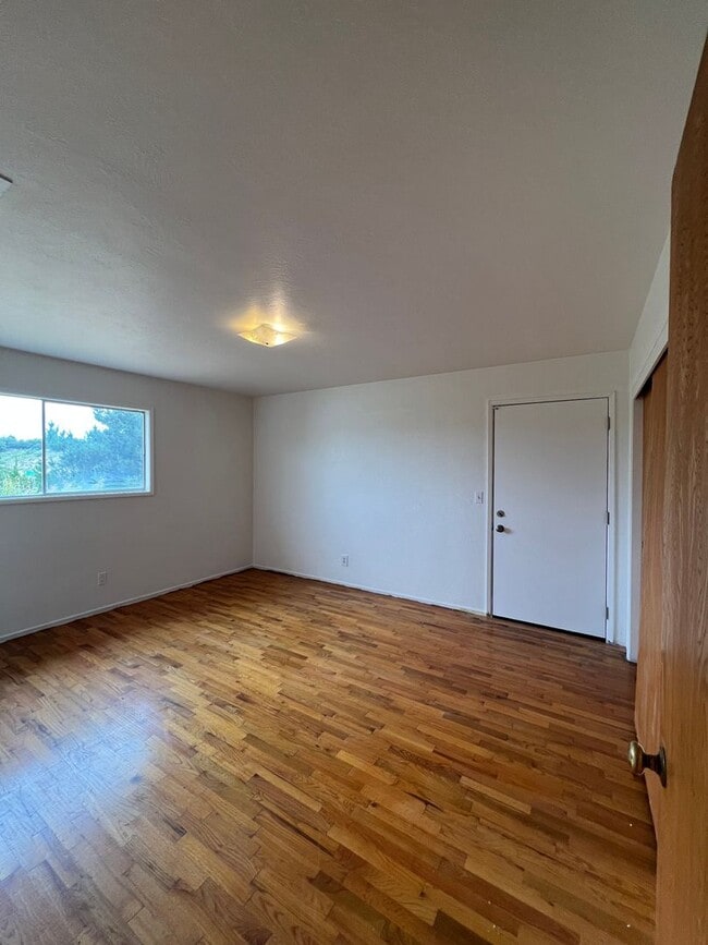 Building Photo - Coastal Retreat with Ocean & Valley Views ...