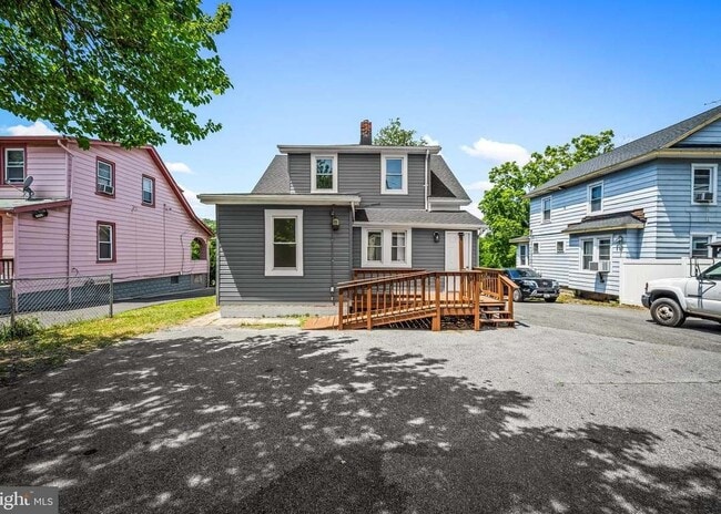 Building Photo - 4409 Wilkens Ave