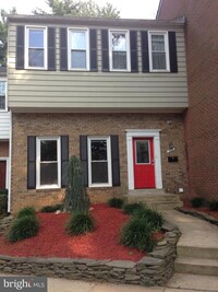 Building Photo - 553 Monet Dr