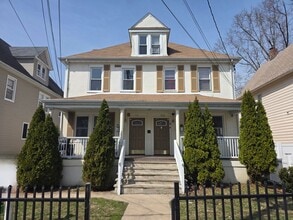 Building Photo - 130 Park Ave