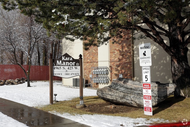 Building Photo - Kara Manor Apartments