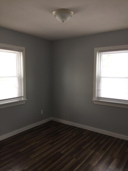 Building Photo - 441 Rosedale Ter
