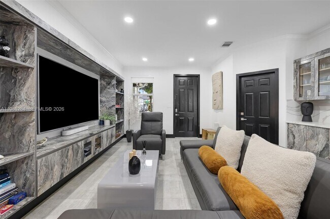 Building Photo - 7852 NW 116 Pl