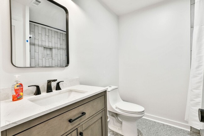 Building Photo - Fully Renovated 4BR Ranch Steps From Serenbe!!! Privacy, Nature & Modern Living