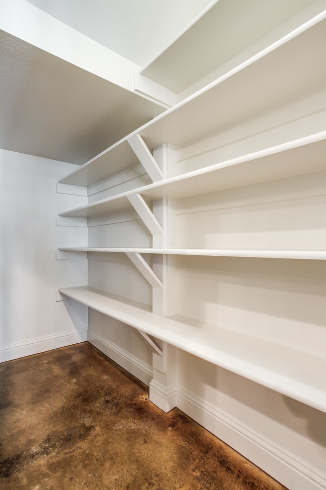 Building Photo - 3141 Greene Ave