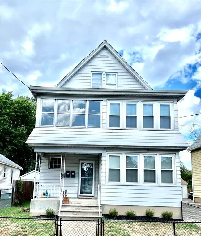 Building Photo - 87 Atwater St