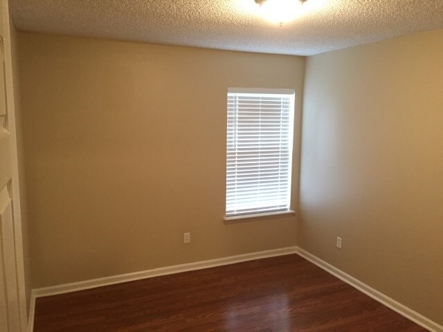 Building Photo - 578 Prindle Dr E