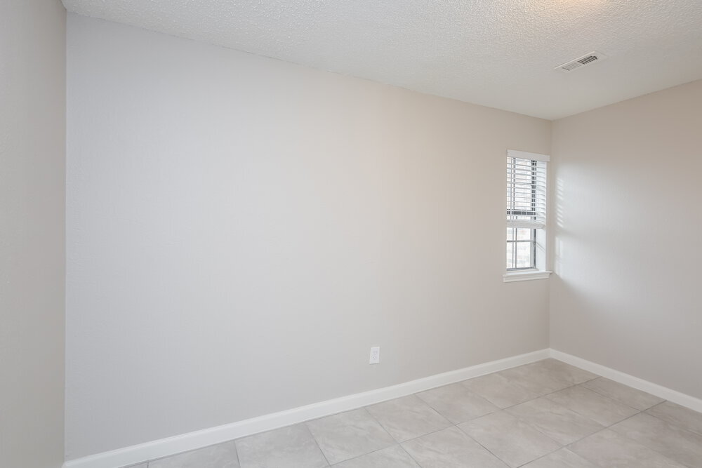 Building Photo - 2241 Collier Ct