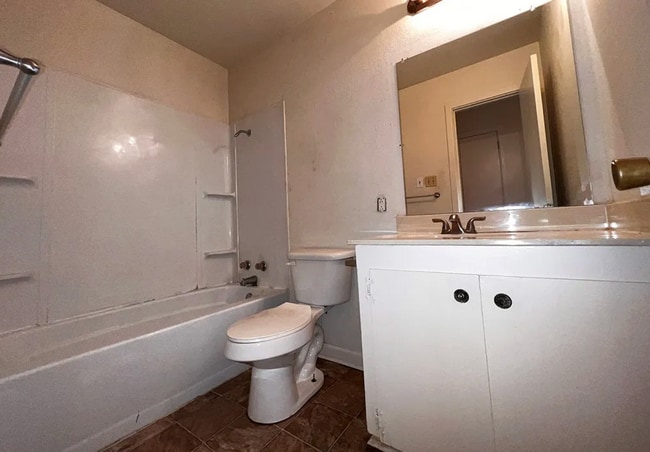 Building Photo - 504 Redwater Rd