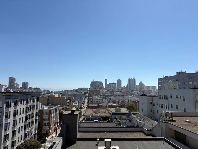 Building Photo - Beautiful 1Bd/1Ba in the Heart of Pacific Heights