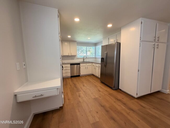 Building Photo - 795 Twin Pines Ct