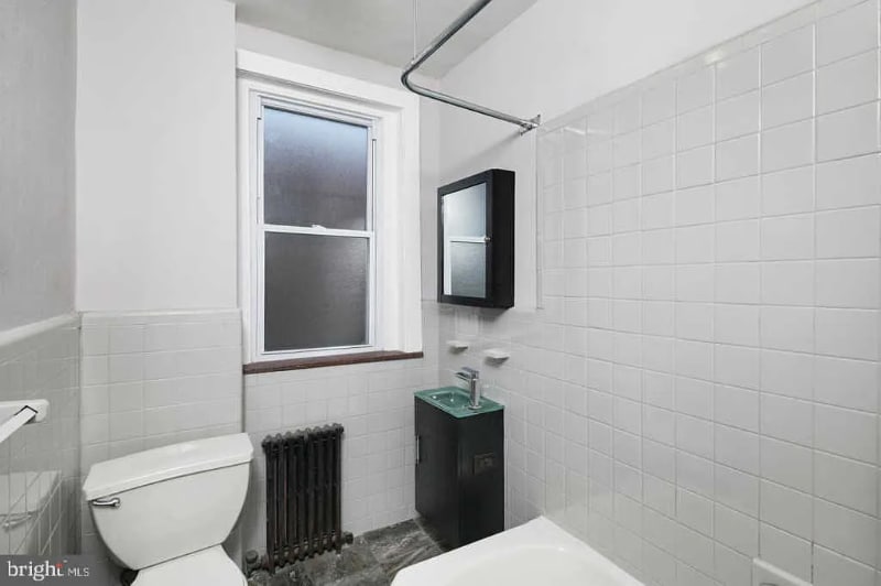 Building Photo - 2100 Mifflin St