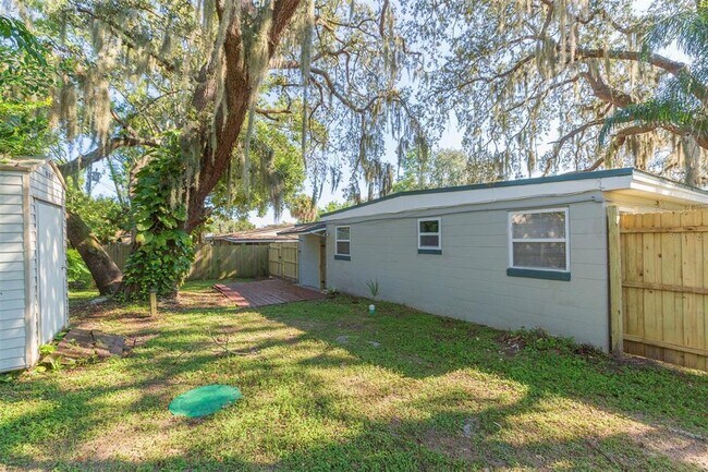 Building Photo - 7113 Parison Dr