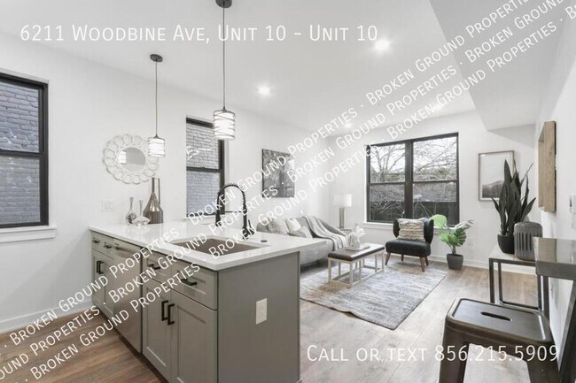 Building Photo - 6211 Woodbine Ave