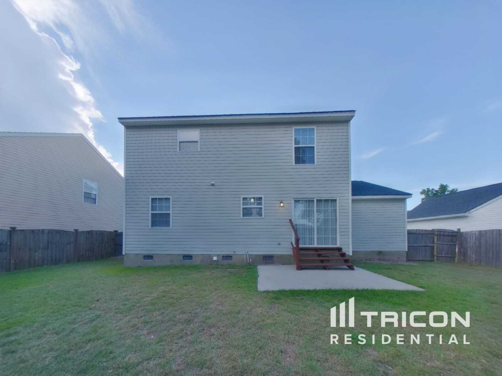 Building Photo - 131 Quiet Grove Dr