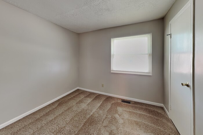 Building Photo - 5334 Padre Ln