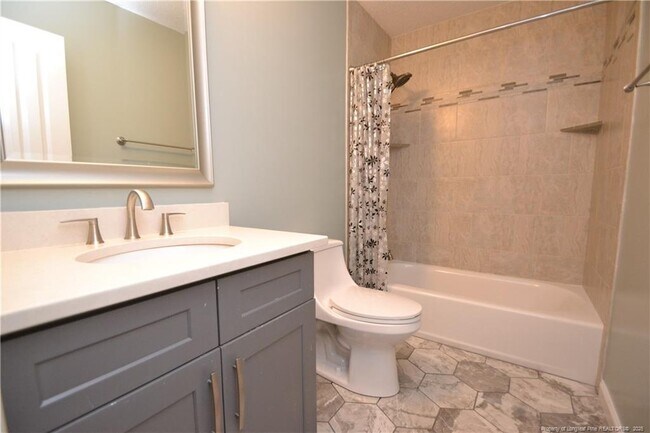 Building Photo - 2804 Thoreau Dr