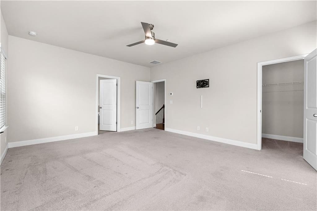 Building Photo - 156 Adams Cir