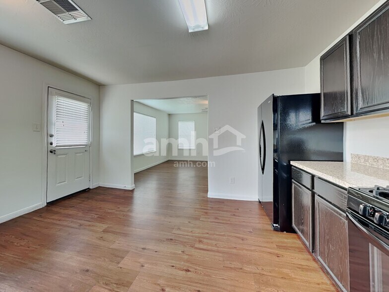 Building Photo - 6038 Stockholm Ct