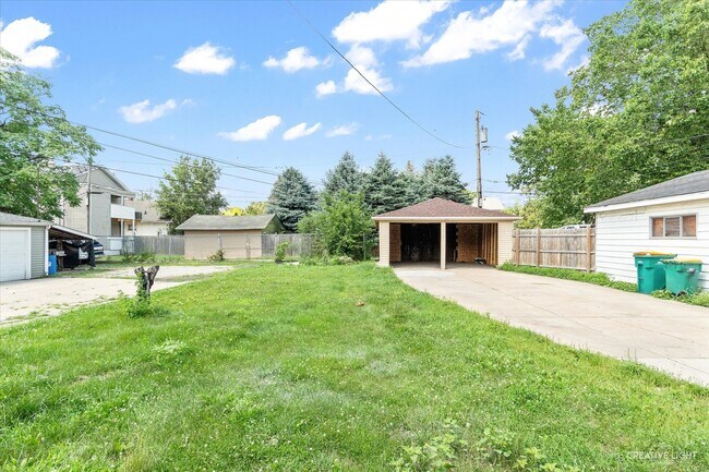 Building Photo - 505 E Jackson St