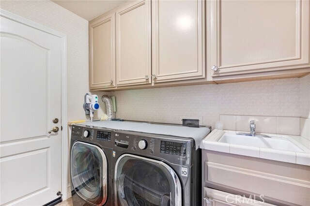 Building Photo - 6216 Greenbrier Dr