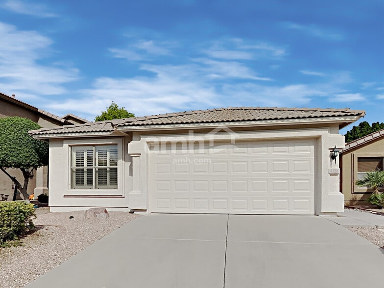 Primary Photo - 4722 E Silverwood Dr