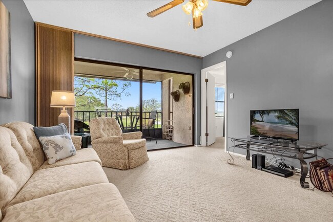 Building Photo - 6084 Willowpointe Cir