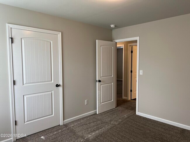 Building Photo - 147 Goodall Woods Dr