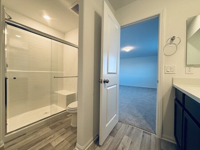 Building Photo - 6038 Swift Lariat St