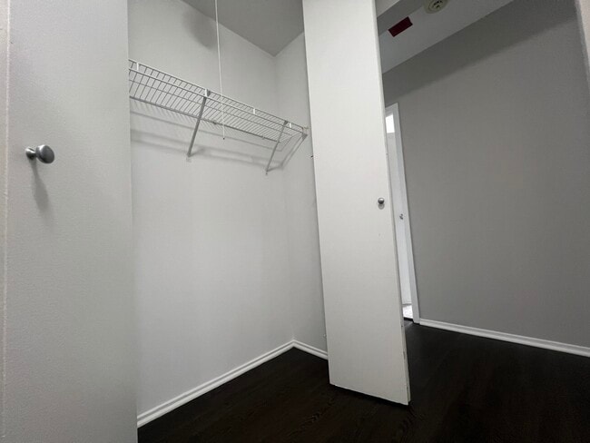 Building Photo - 4334 N Hazel St