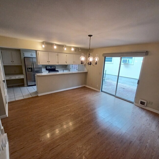 Building Photo - 3424 Northmoor St