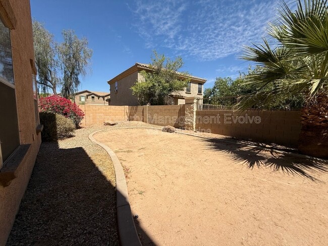 Building Photo - 8145 W Palo Verde Ave