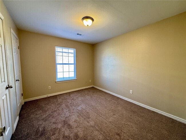 Building Photo - 333 Graystone Cir