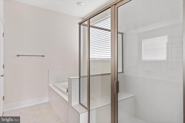 Building Photo - 36081 Windsor Park Dr