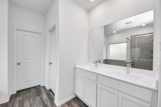 Building Photo - 6127 Ginevra Summers Dr