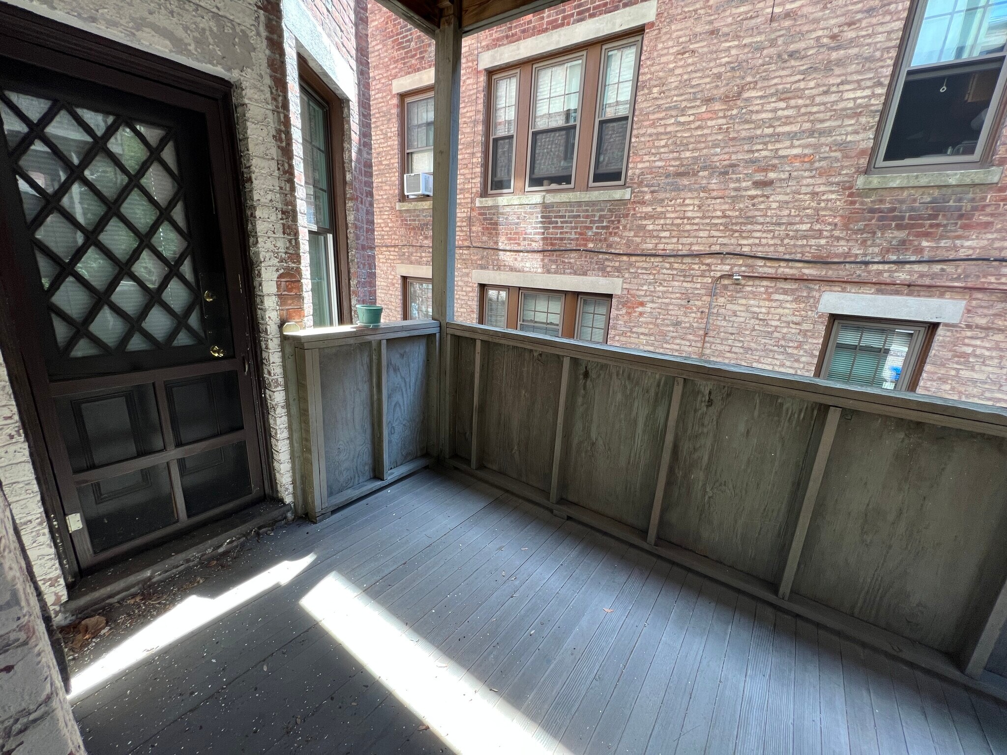 Building Photo - 73 Longwood Ave