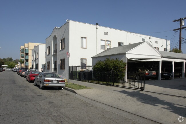 Building Photo - 5136 Marathon St