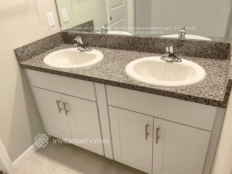 Building Photo - 11220 Riley Pines Cir