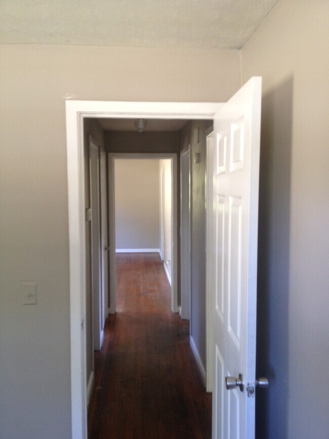 Building Photo - **ON HOLD**Total Electric** East Columbus, GA 3 Bedroom / 1 Bathroom Home for Rent***