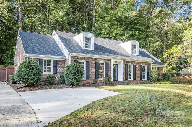 Building Photo - 701 McNabb Ct